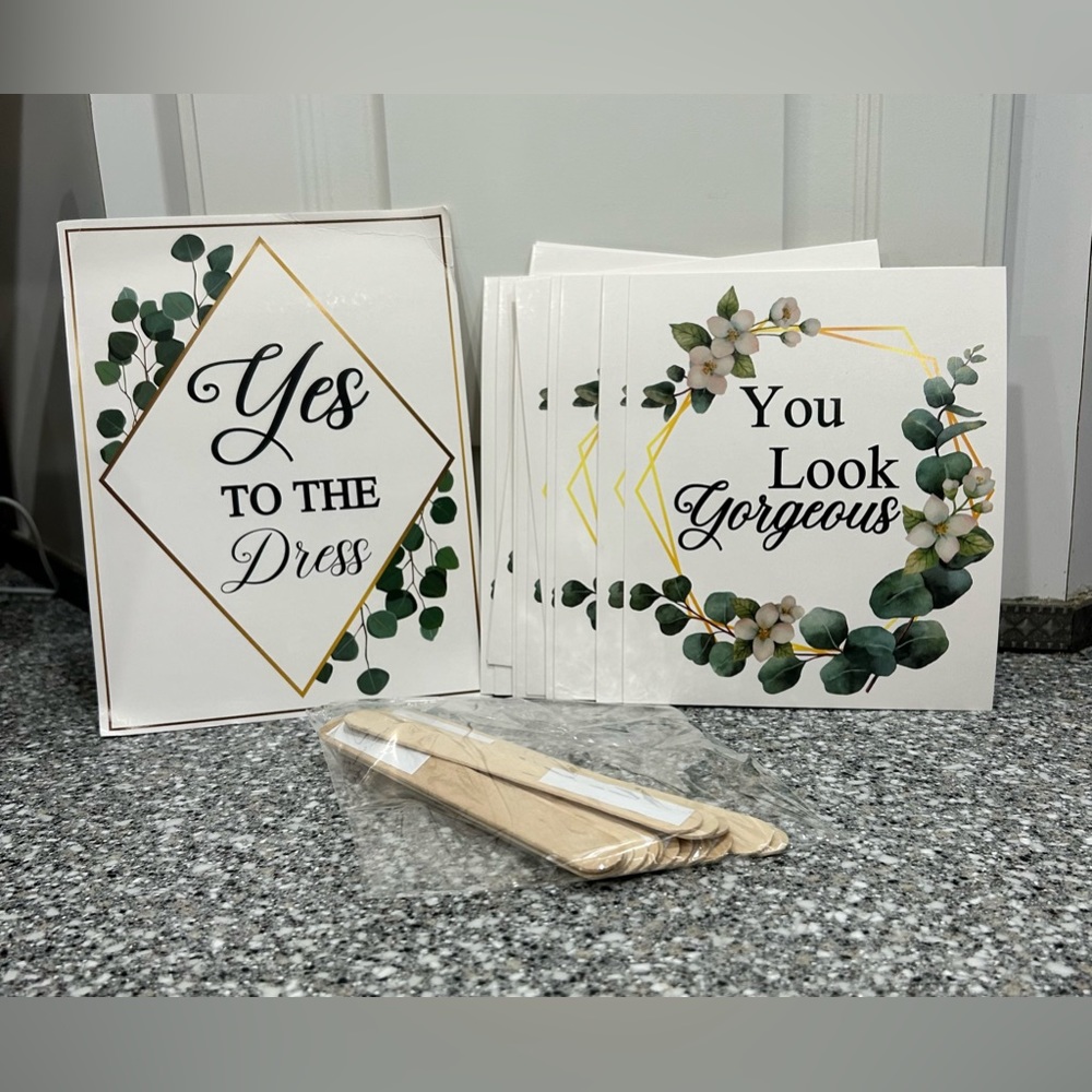 “Yes To The Dress” Paddle Signs Quantity 30